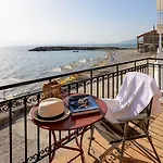 Waveside Sanctuary - Luxurious Seastone *