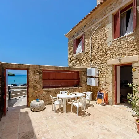 펜션 Waveside Sanctuary - Luxurious Seastone Avía