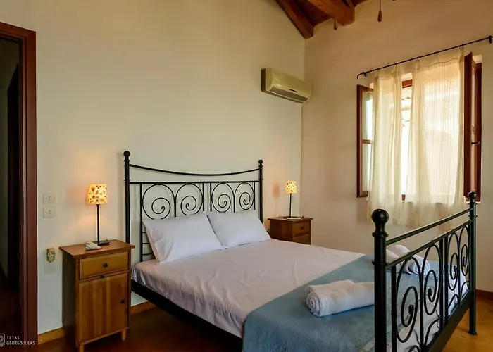 Waveside Sanctuary - Luxurious Seastone 펜션 *