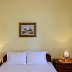 Holiday home Waveside Sanctuary - Luxurious Seastone