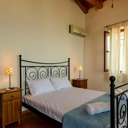 Waveside Sanctuary - Luxurious Seastone Holiday home *