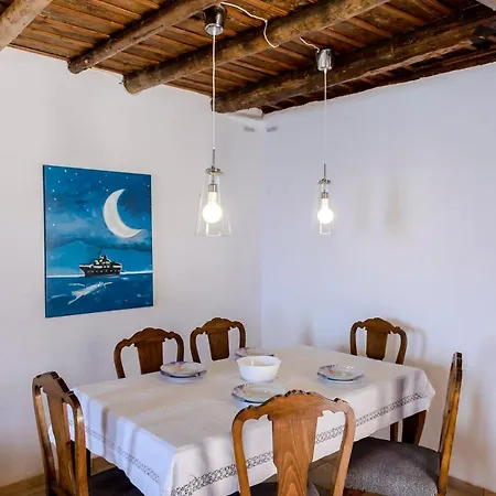 Waveside Sanctuary - Luxurious Seastone Holiday home