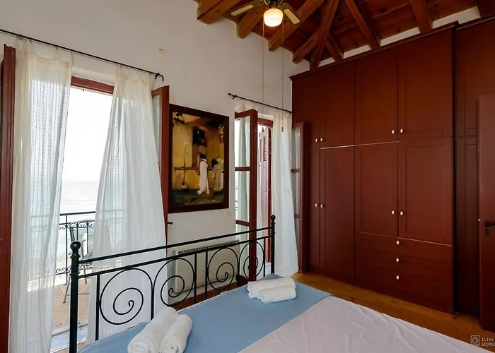 Waveside Sanctuary - Luxurious Seastone *