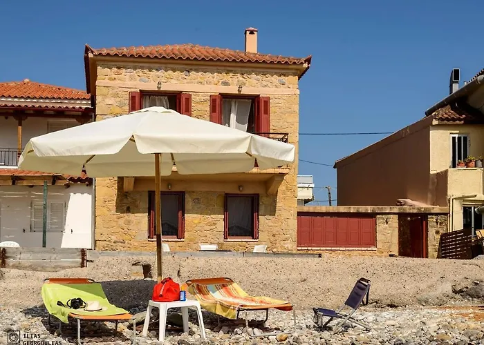 Prázdninový dům Waveside Sanctuary - Luxurious Seastone Avía