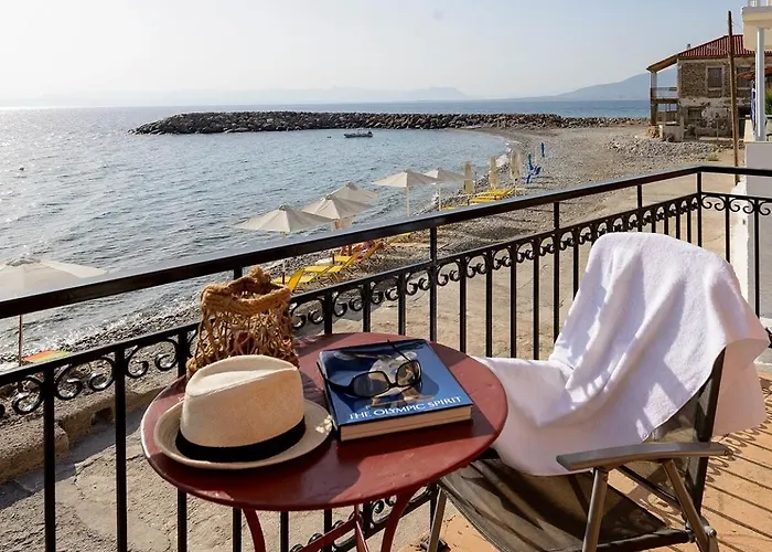 Waveside Sanctuary - Luxurious Seastone *